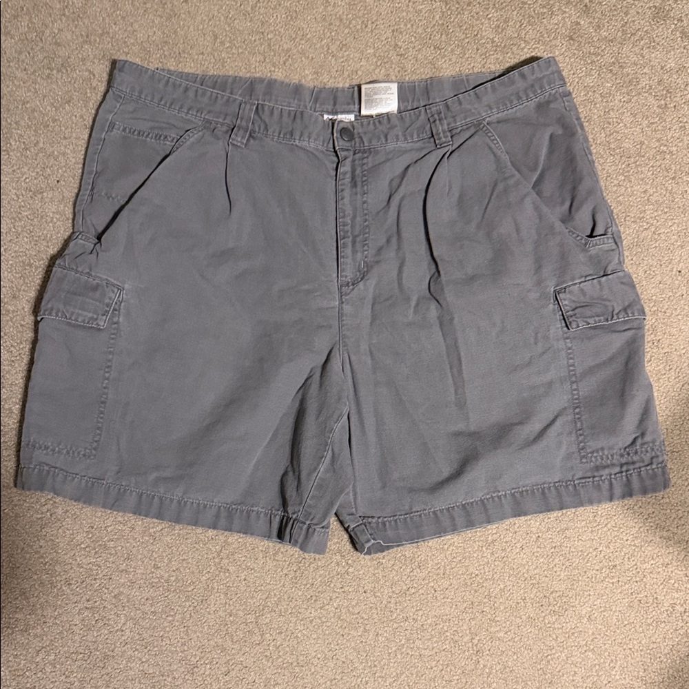 Columbia Men's Charcoal Cargo Shorts